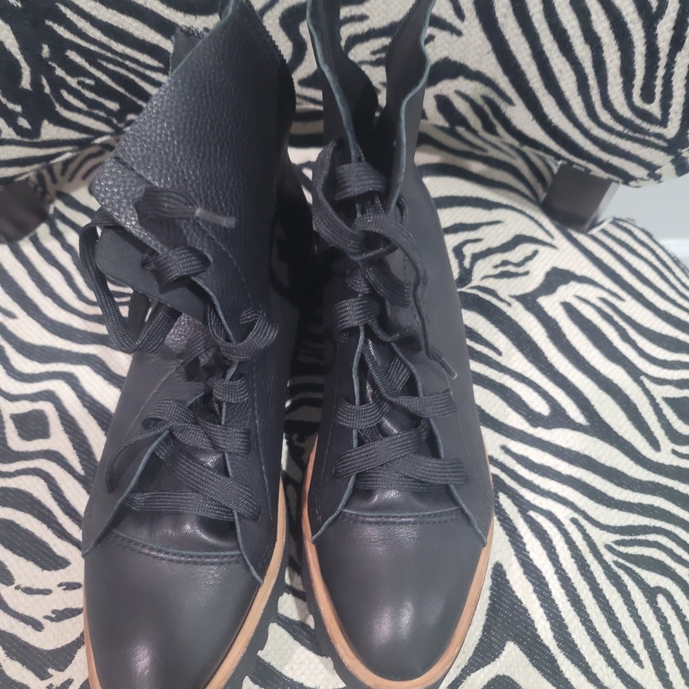 Black Leather Women's Shoes